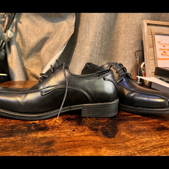 Shoes - Picture 9 of 9